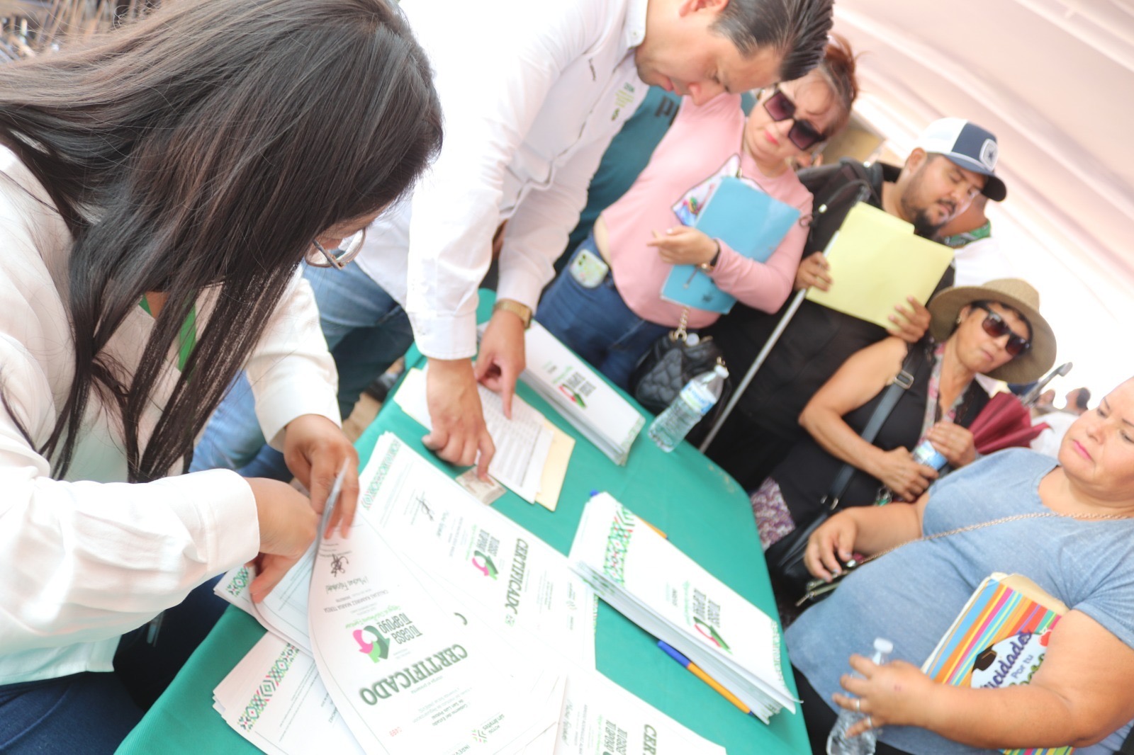 b2e50c58-5aab-4ed0-a2d7-ce73ee313b43