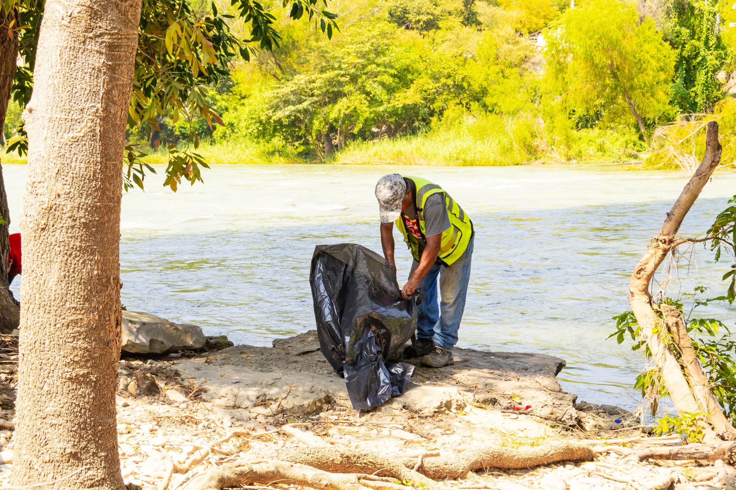 ffdbbe82-9453-4eb3-9992-0dd8d2e07ebe